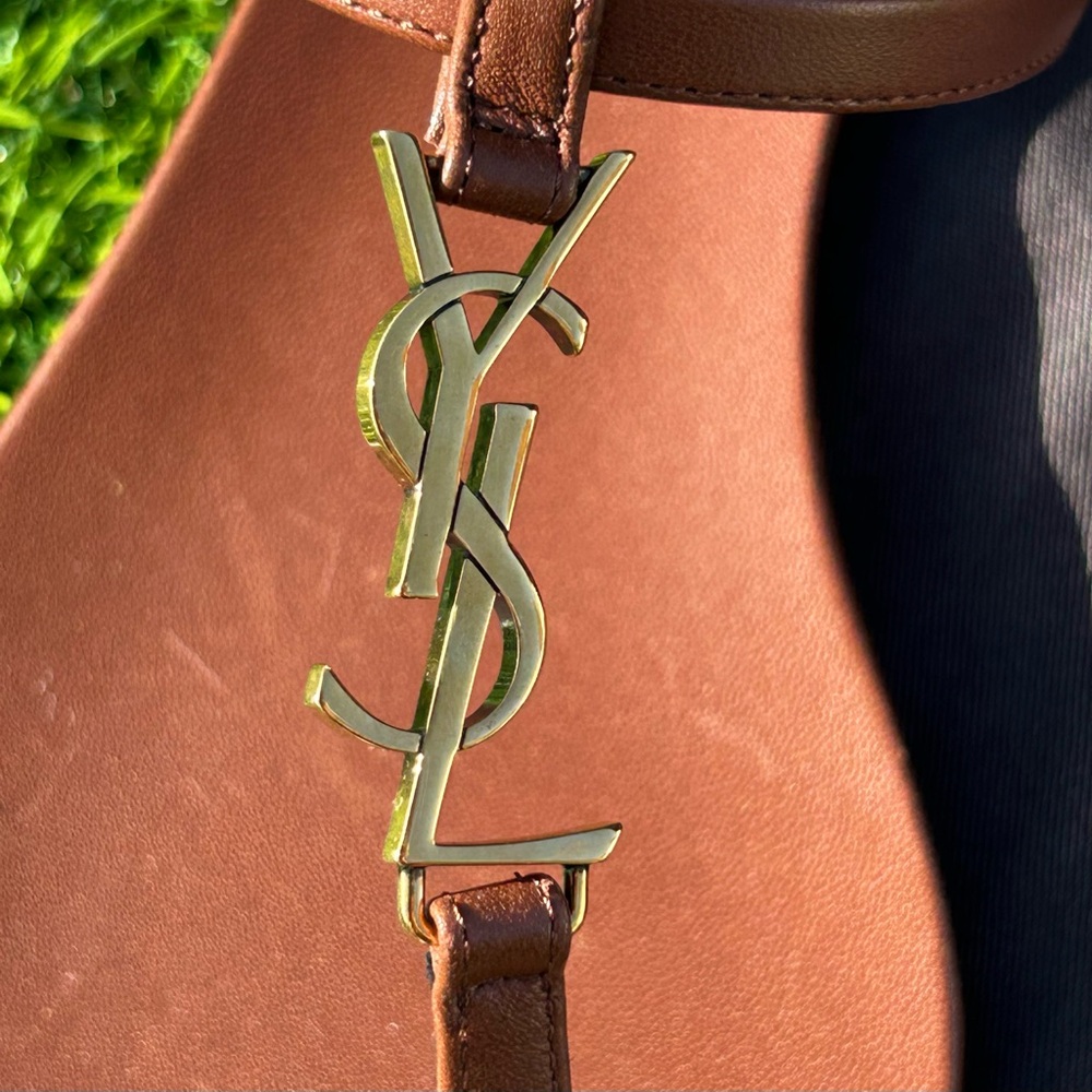 SAINT LAURENT CASSANDRE THONG FLAT SANDAL BROWN LEATHER GOLD YSL SZ 39 NEW - Picture 11 of 16